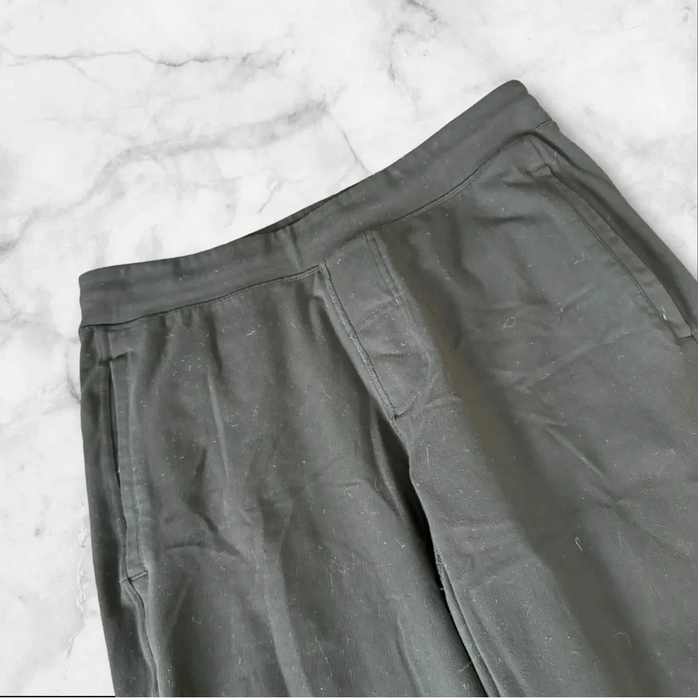 Lululemon Mens Black Joggers Sweatpants Pockets Drawstring Size Large Inseam 30”